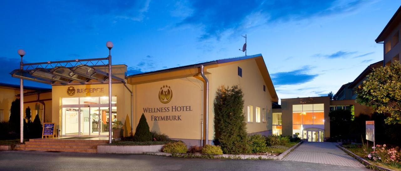 Hotel Frymburk Exteriör bild