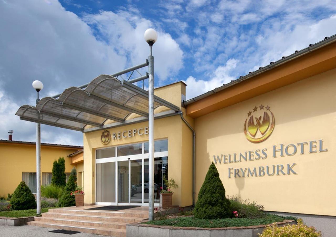 Hotel Frymburk Exteriör bild
